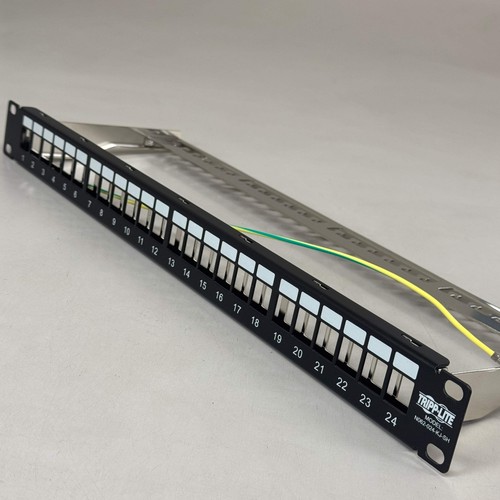 Bouclier TRIPP-LITE 24 ports 1U monté en rack Keystone vierge multi panneau N062-024-KJ-S - Photo 3/12