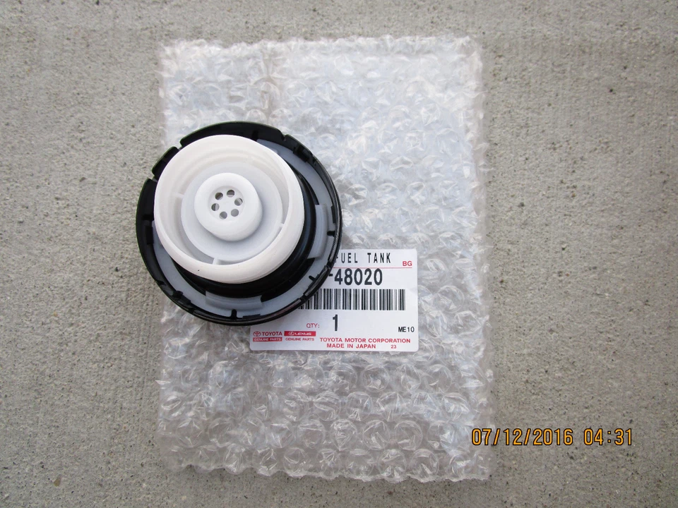 99 - 01 LEXUS RX300 BASE SPORT FUEL GAS TANK CAP ASSEMBLY OEM BRAND NEW - Image 2 of 2