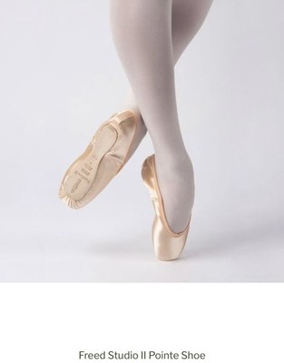 Freed Studio II  Pointe Shoes Size 6 D/US 8.5