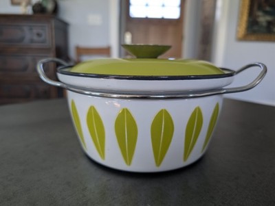 Vintage Cathrine Holm Lotus Enamel Casserole Dish  Chartreuse Green White 8'' MCM