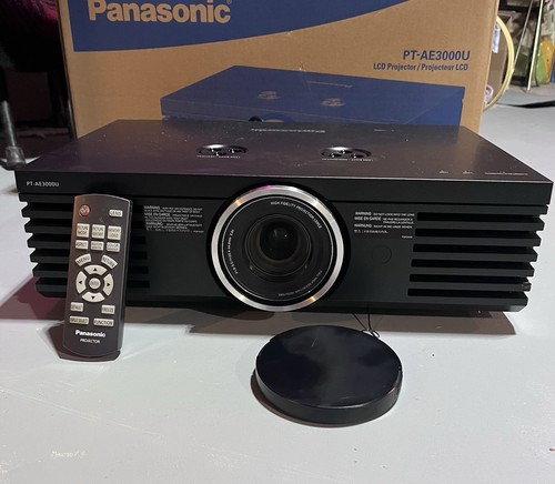 Panasonic PT-AE3000U Home Theater Projector w/remote (works great)