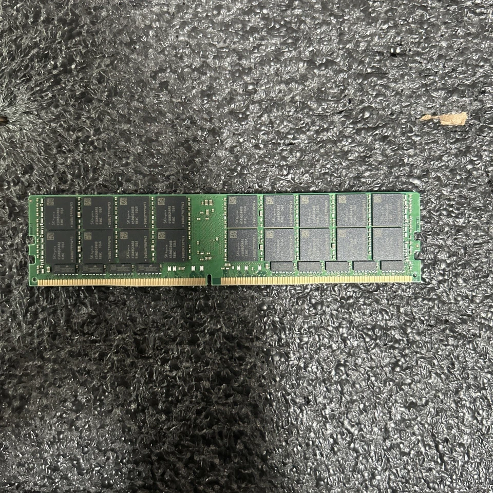 Memoria RAM de servidor Hynix 128 GB DDR4 3200 MHz PC4-25600 LRDIMM (HMABAGL7ABR4N-XN) Foto 3 de 4