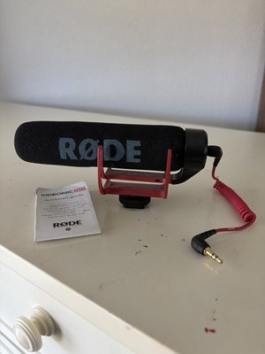 Rode VideoMic GO Lightweight On-Camera Shotgun Microphone for DSLR Camera