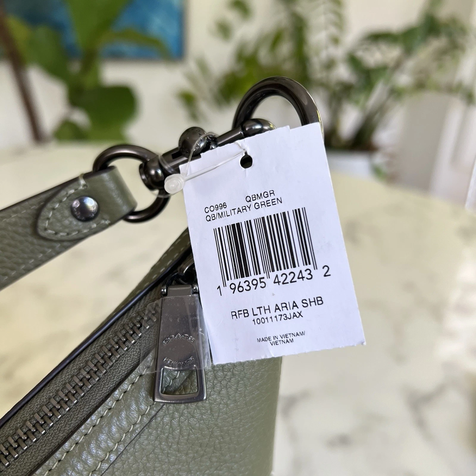 Borsa a tracolla Coach Aria nuova con etichette verde militare pelle ciottoli CO996 $378