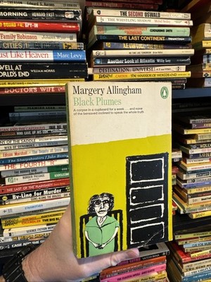 Black Plumes by Allingham, Margery Paperback / softback Book The Fast Free