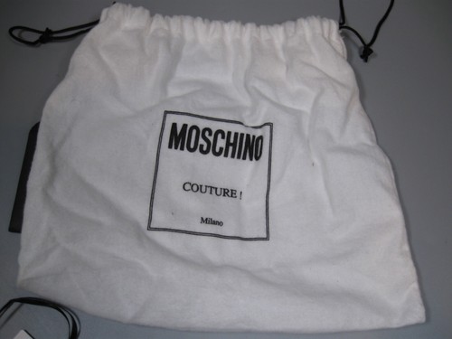 Collar con abrazadera MOSCHINO C Milano Italia Nuevo con etiquetas - Imagen 8 de 8