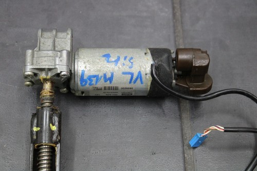 Stellmotor Sitzverstellung 82031015 Maserati Quattroporte Sitz vorne links - Picture 3 of 7