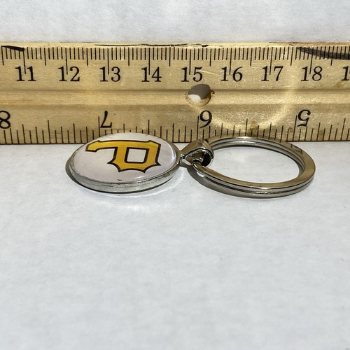 Pittsburgh Pirates MLB Metal Baseball Keychain - Picture 2 of 4