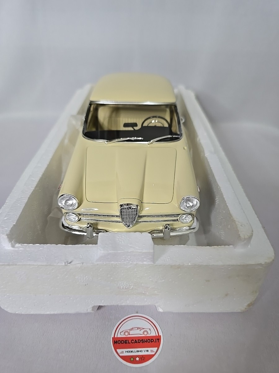 BOS MODEL 1/18 ALFA ROMEO 2000 SEDAN - BEIGE 1958 - BOS159