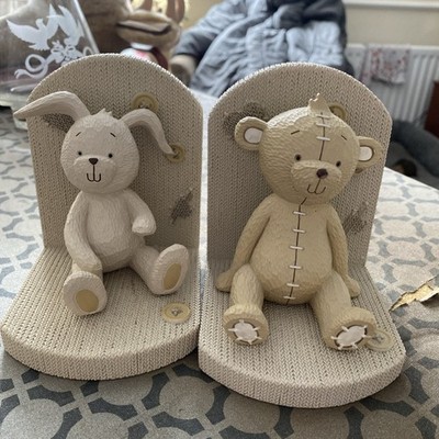 Buchstützen von Button Corner Teddy und Hase
