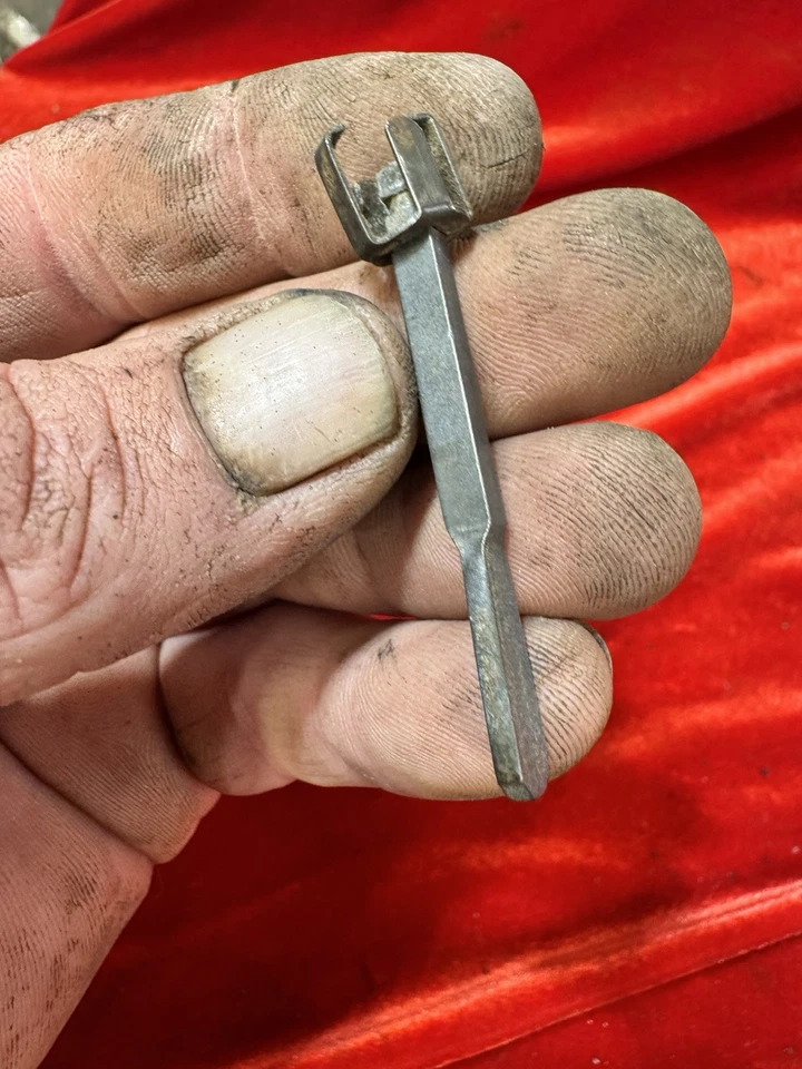 Chevrolet GMC 1947 1948 1949 1950 camión cerradura de puerta original cilindro barra de enlace Foto 4 de 4