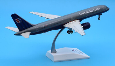 JC WINGS UNITED AIRLINES BOEING B757-200 BATTLESHIP GREY 1