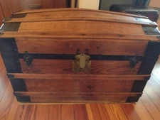 Antique Dome Top Trunk Steamer Hump Barrel Wooden Refurbished Camel