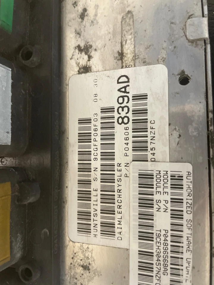 Dodge Charger Chrysler 300C 2006 motor de 5,7 L módulo informático ECM P04606839AD Foto 2 de 4