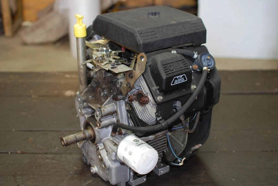 Woods 5182 Motor Completo Kohler Command Eje Horizontal FALTA ETIQUETA SERIE Foto 3 de 4