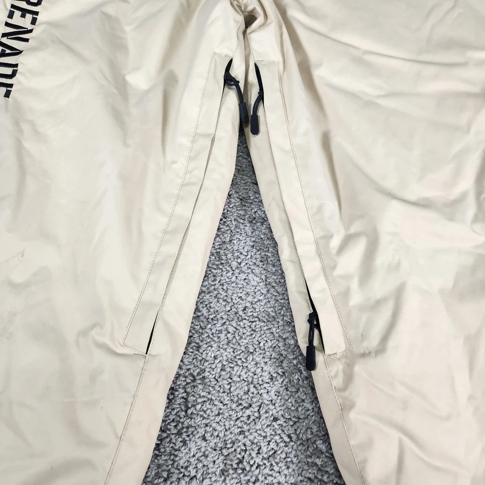 Pantalones de esquí de snowboard Grenade para hombre pequeños beige negros invierno snowboard aislados Foto 4 de 4