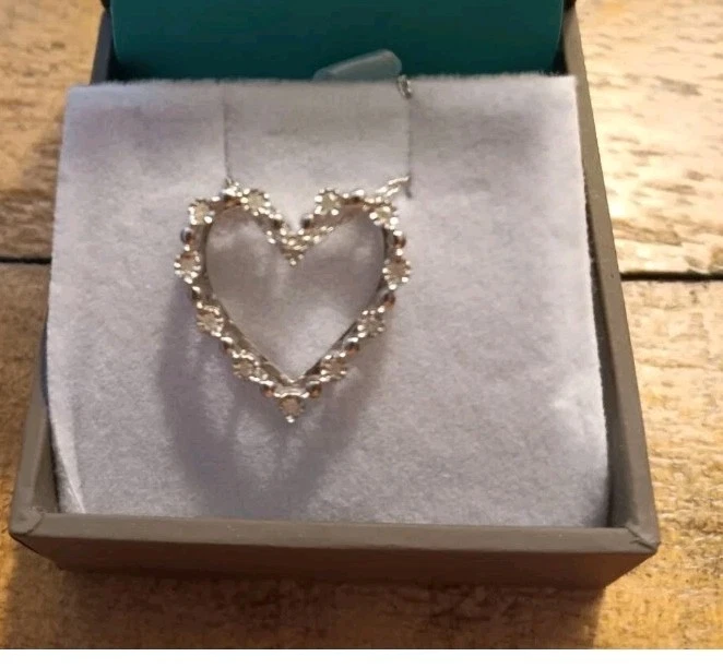 Corazón de diamante Effy de 1/10 quilates, plata de ley Foto 3 de 4