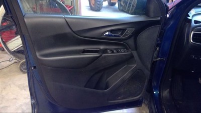 EQUINOX   2020 Front Door Trim Panel 640810