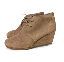 TOMS Women’s Desert Wedge Lace Up Booties Boots Tan Suede Boho Chic Fashion Sz 8