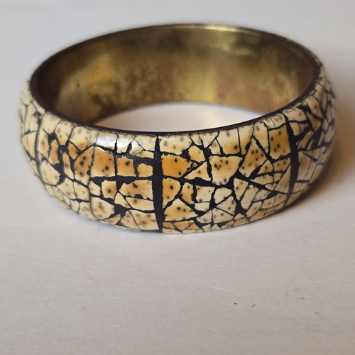 Brazalete ancho con incrustación de mosaico de cáscara de huevo de avestruz interior de latón ÁFRICA de colección - Imagen 20 de 23