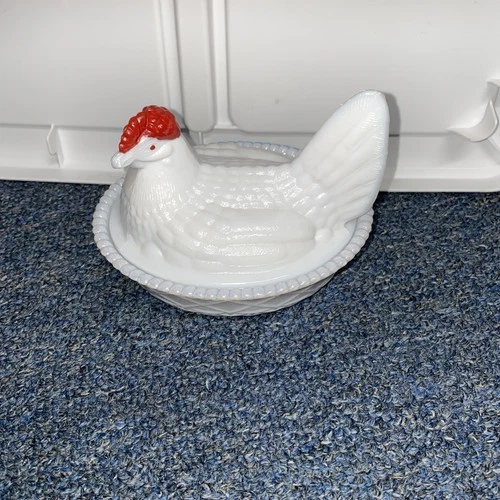 Vintage Westmoreland Milk Glass Hen on Nest Basket, Approximately 5 1/2” Long