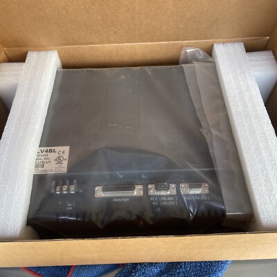 1 PCS  Weintek Touch screen monitor MT510LV4BL NEW IN BOX