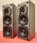 M&K Miller & Kreisel K7 K-17 Dual Woofers Surround/Bookshelf Speakers-NM