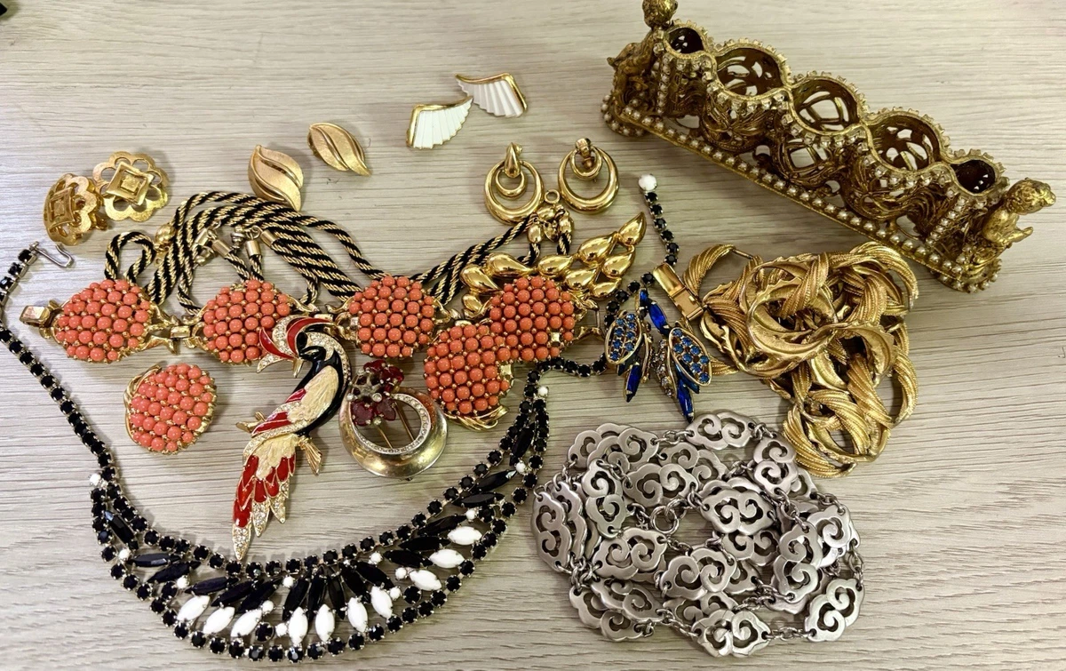 MONET TRIFARI ヴィンテージアクセサリーまとめ売り Vintage Trifari Jewelry for sale | eBay