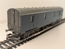 Lima OO Gauge Ex LMS GUV Bogie Parcels Van M37926