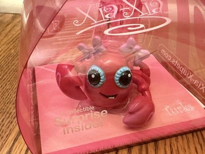 HERMIT SHELL おもちゃ Lot Xia-Xia Pets Hermit Crab Surprise Collectible Shell + 2
