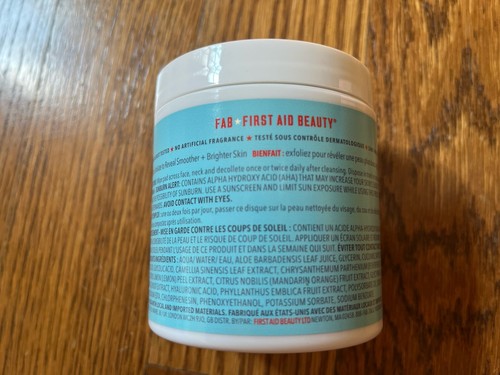 First Aid Beauty FAB - Facial Radiance Pads - 60 Count - Glycolic + Lactic Acid - Picture 2 of 2