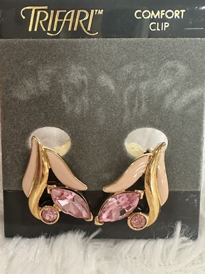 Vintage New Old Stock Trifari Earings Pink Enamel And Pink Stones 