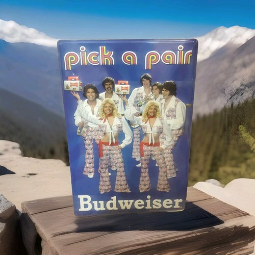 Budweiser Beer SIGN tin GIRLS TWINS "Pick a Pair" 2005 Retro SO COOL, - 第 1/6 張圖片