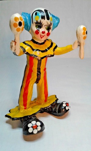 Clown Figurine Statue with Maracas Hand Painted Collectable Vintage FREE SHIP - Picture 2 of 10