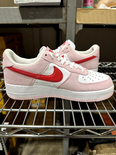 2021 Air Force 1 Low '07 QS 'Valentine’s Day Love Letter' Size 9.5 - Picture 2 of 13
