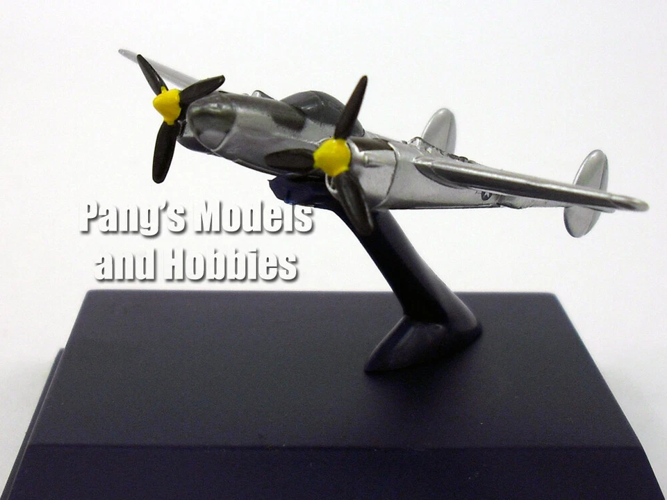 Lockheed P-38 Lightning 1/200 Scale Diecast Model - Image 2 of 4