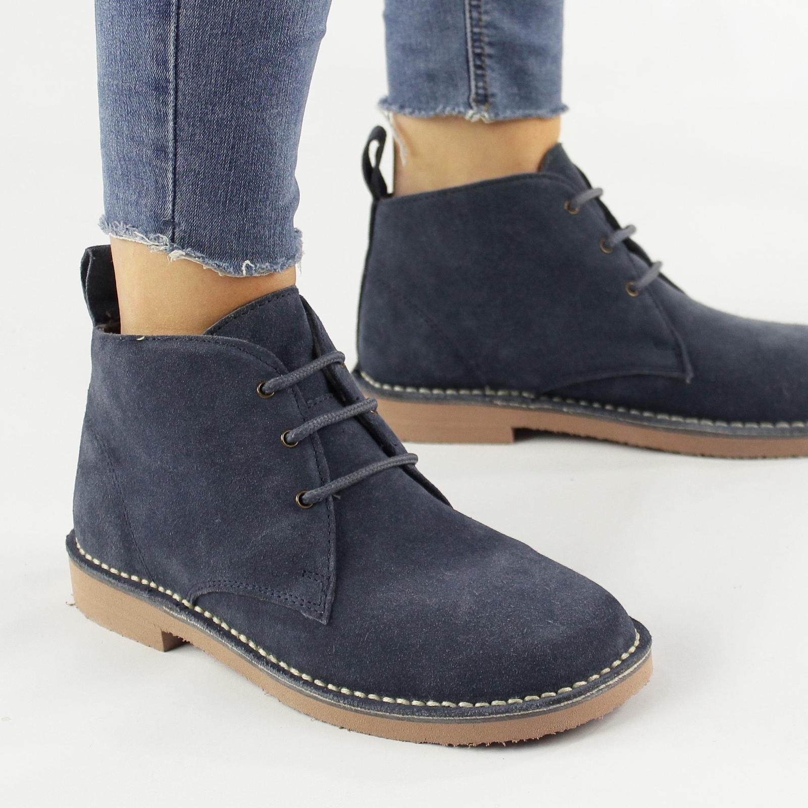 roamers desert boots womens