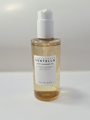 SKIN1004 Madagascar Centella Light Cleansing Oil 300ml NEW EXP 08/2028