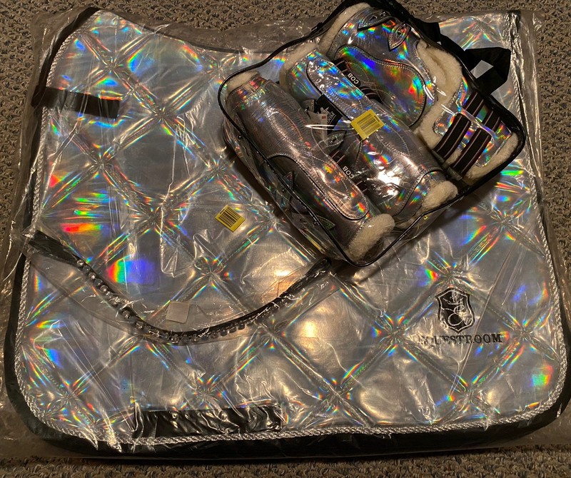 Equestroom Holographic Full Dressage Pad+ Cob Open Front Boots & AzurineBrowband