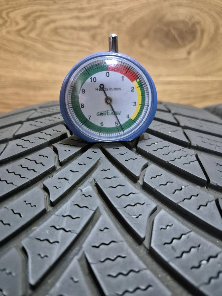 2x Winterreifen SEMPERIT Speed Grip5 225/45 R17 91H DOT 2322 - Bild 4 von 4