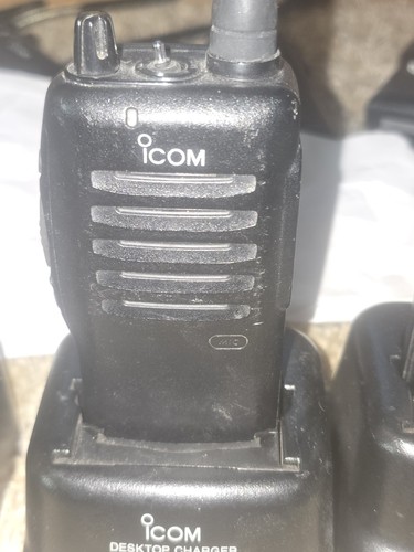 Icom Handheld Radios with Chargers Set of 5 IC-F11S - Picture 2 of 4