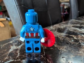 LEGO Marvel Avengers Assemble sh106 Captain America Minifigure with Shield 76017