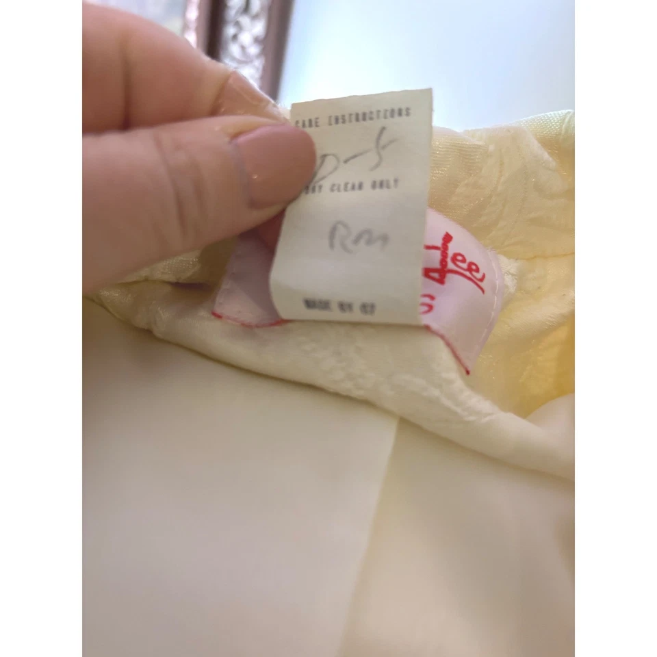 50's Henry Lee Petites Cream Floral Brocade Jacket Dress Suit Size 4P Vintage - Image 4 of 4