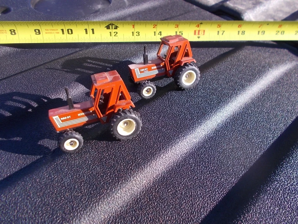 Pair Hesston  Tractors 980DT    1180DT tractor     1/64 Scale. - Image 4 of 4