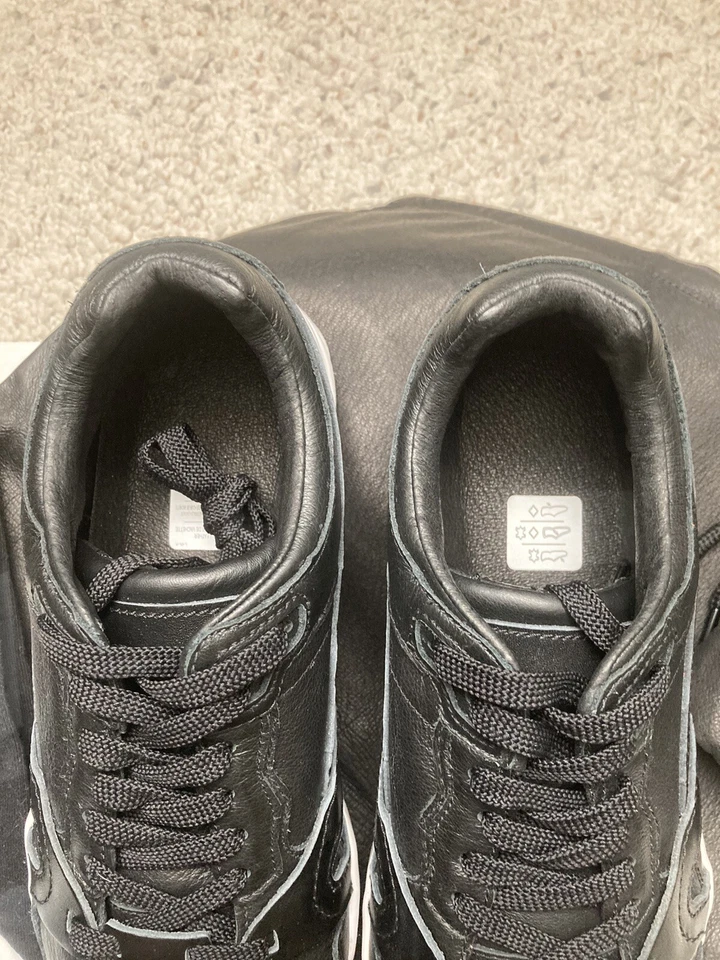 Puma Dover Street Market DSM RF Trinomic XT2 Size 8.5 NWB W/Leather Bag &Socks - Image 3 of 4