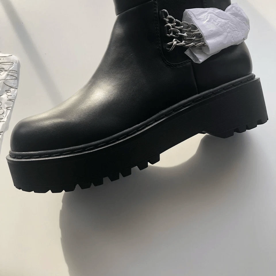 Wild Pair Women’s Chunky Platform Combat Motto Boots Black Size 9. New with box. - Image 2 of 4