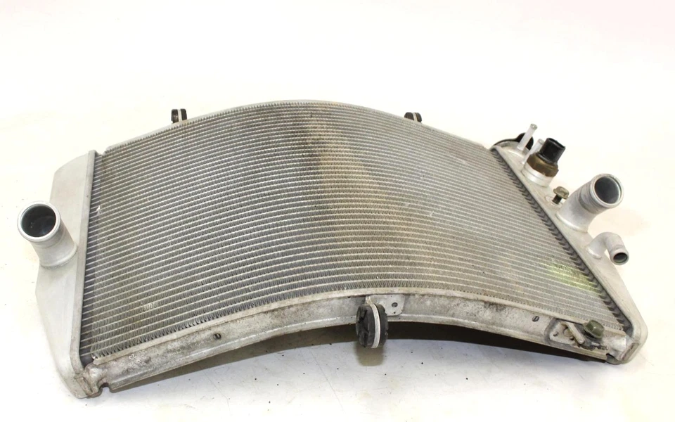 2006 Suzuki Gsxr600 Radiator OEM - Image 4 of 4