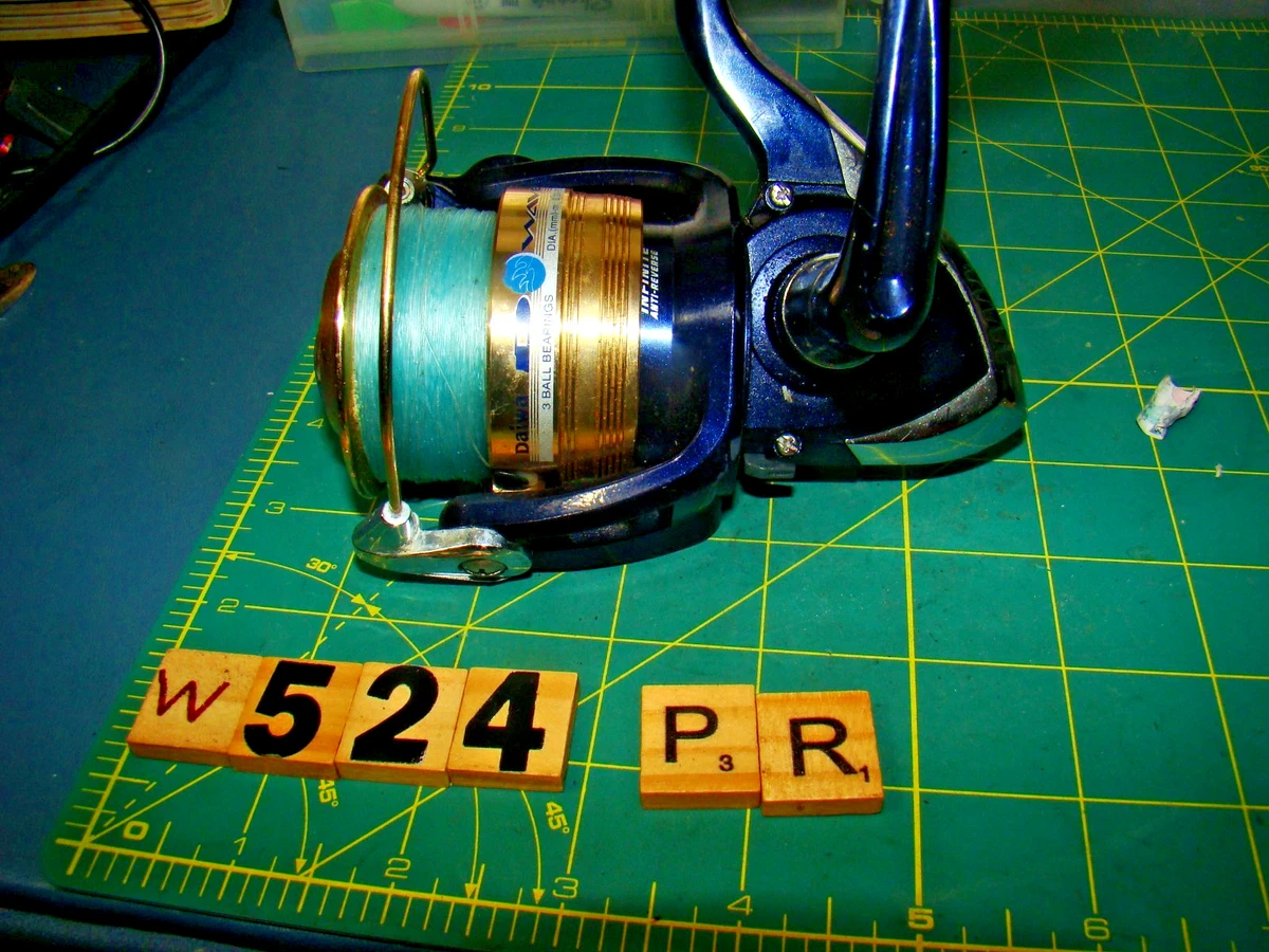 Moulinet Tournant Vintage Daiwa WAVE 4000-B – Très Propre – Eau Douce