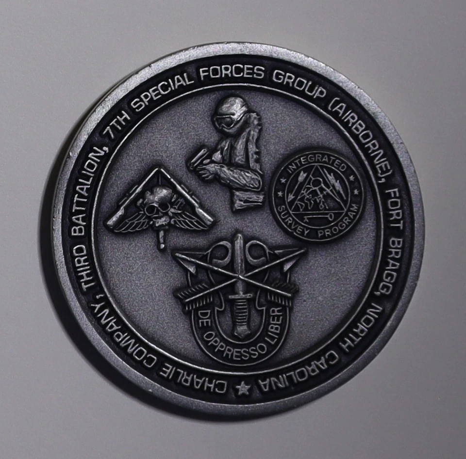 7th Special Forces Group Airborne 3rd Battalion C Co Ft Bragg Army Coin - Image 2 of 2