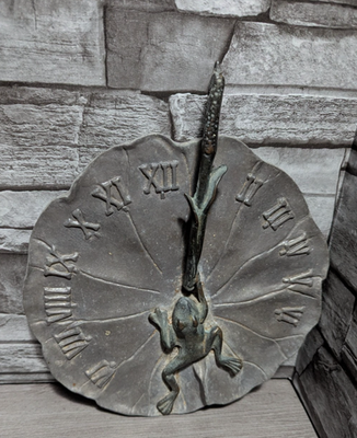 #ad Vtg Sun Dial 8quot; Wide Aluminum Frog On Lily Pad W Branch Garden Decor Sculpture $39.95